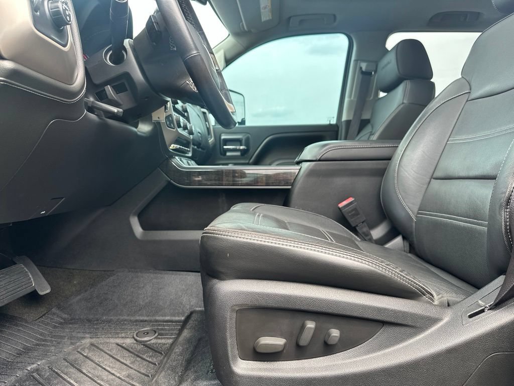 Used 2015 GMC Sierra 3500 Denali w/ Duramax Plus Package AWD/4WD image 23