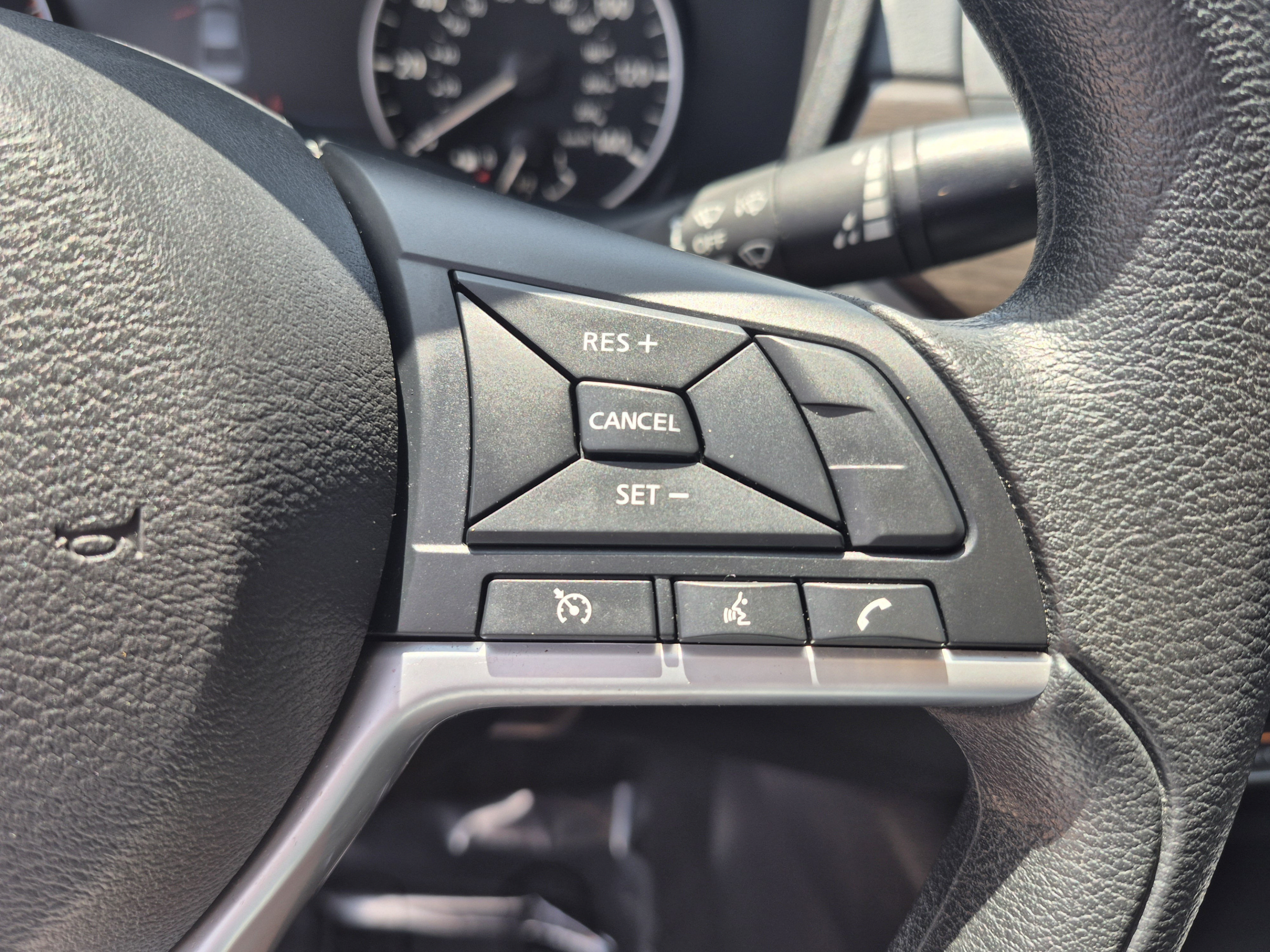 Certified 2025 Nissan Altima 2.5 SV FWD image 30