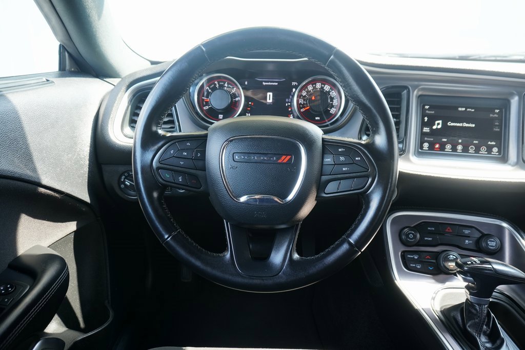 Used 2022 Dodge Challenger SXT image 12