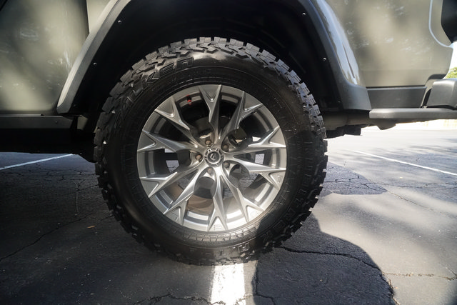 Used 2023 Jeep Gladiator Rubicon w/ LED Lighting Group AWD/4WD image 29