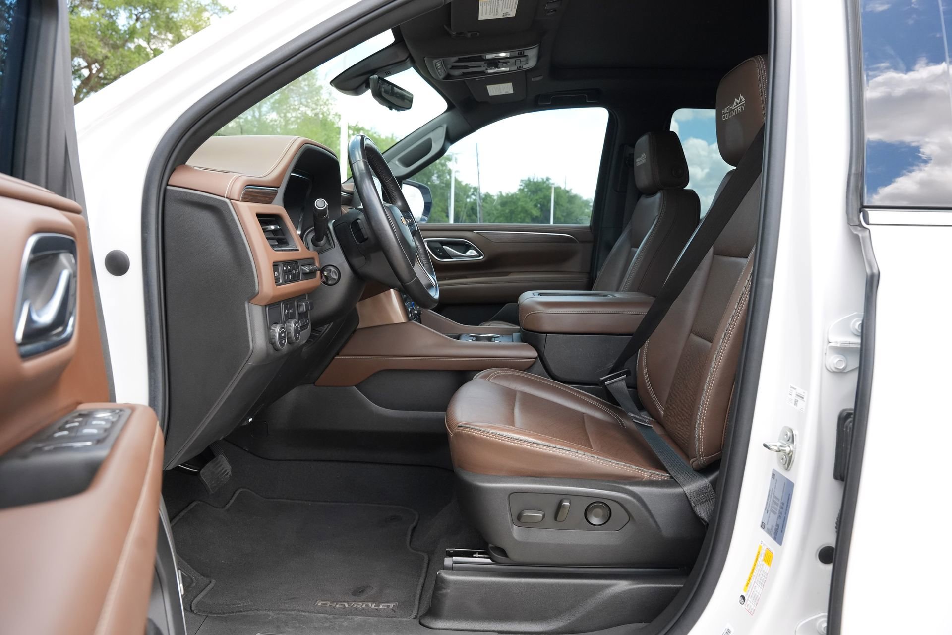 Used 2022 Chevrolet Tahoe High Country RWD image 18