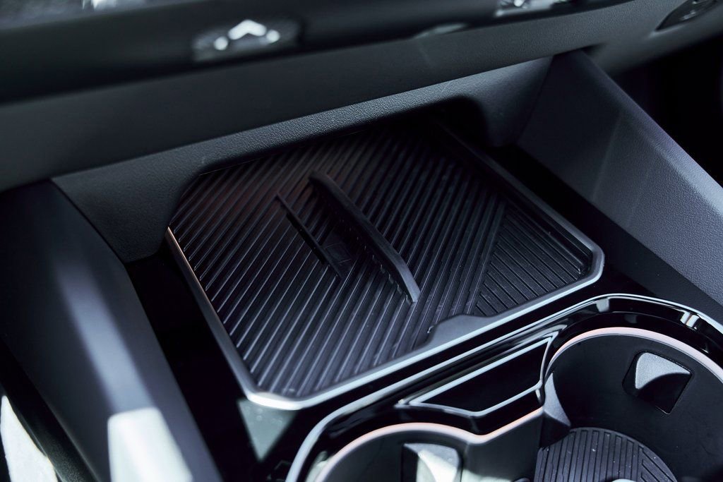 Used 2026 BMW 550e xDrive image 66