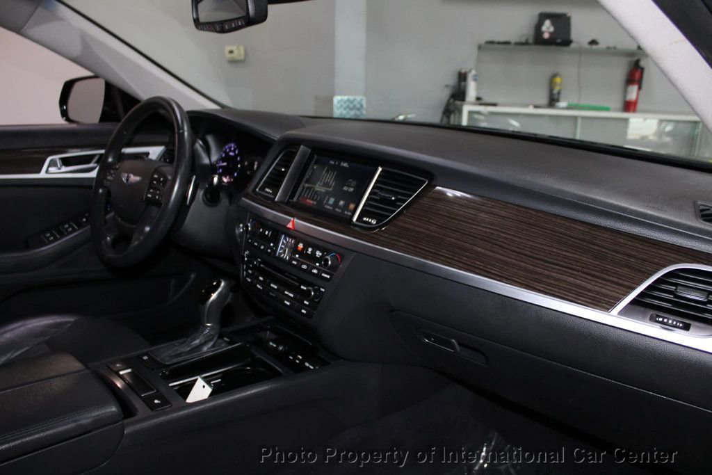 Used 2016 Hyundai Genesis 3.8 image 32