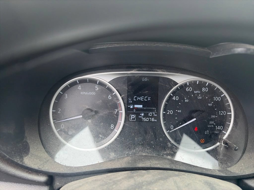Used 2023 Nissan Versa S w/ Trunk Package FWD image 10