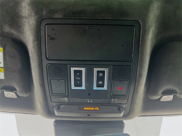 Used 2019 Jaguar F-PACE SVR image 19