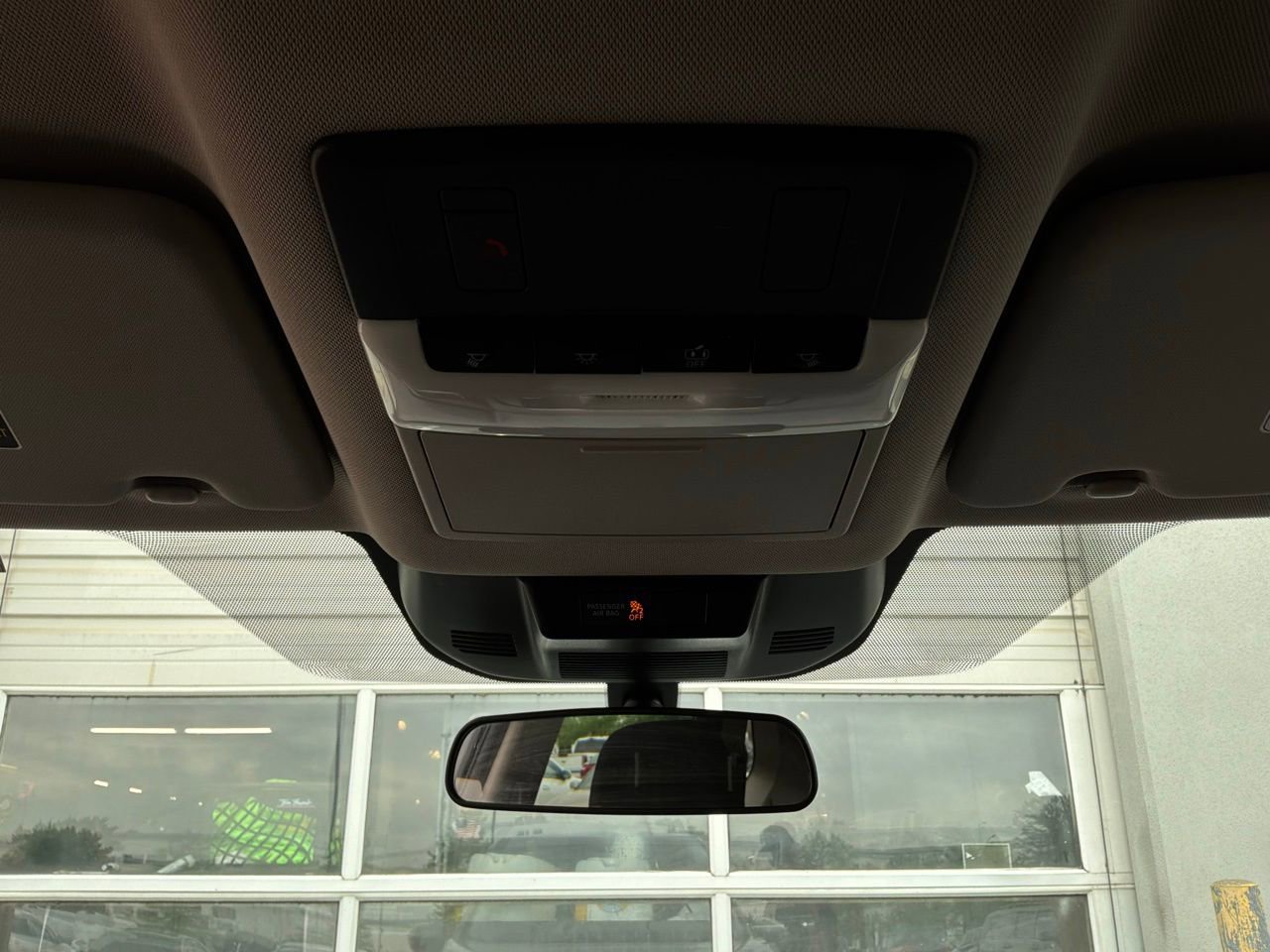 Used 2025 Nissan Rogue SV image 15