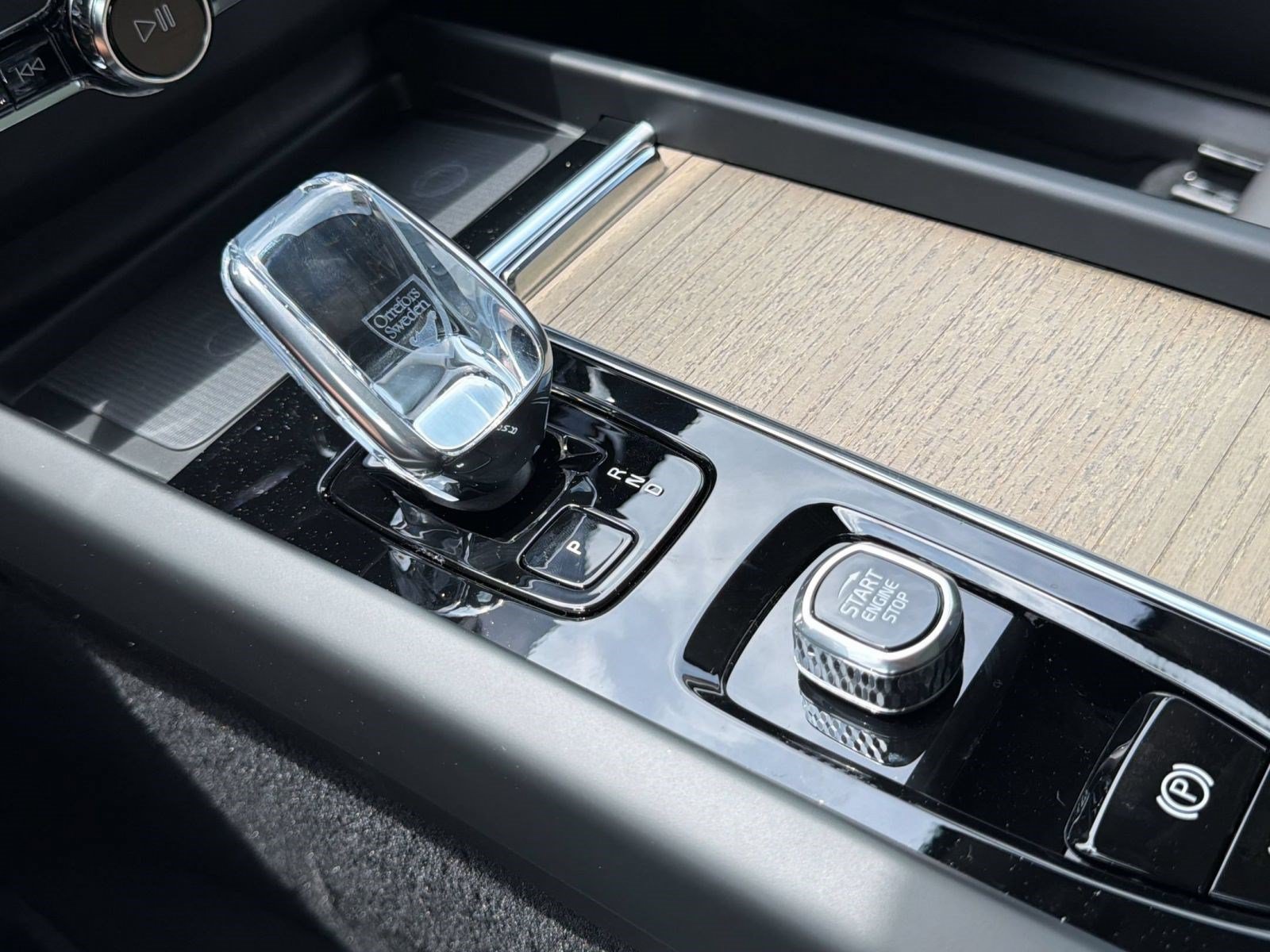New 2026 Volvo XC60 B5 Plus AWD/4WD image 18