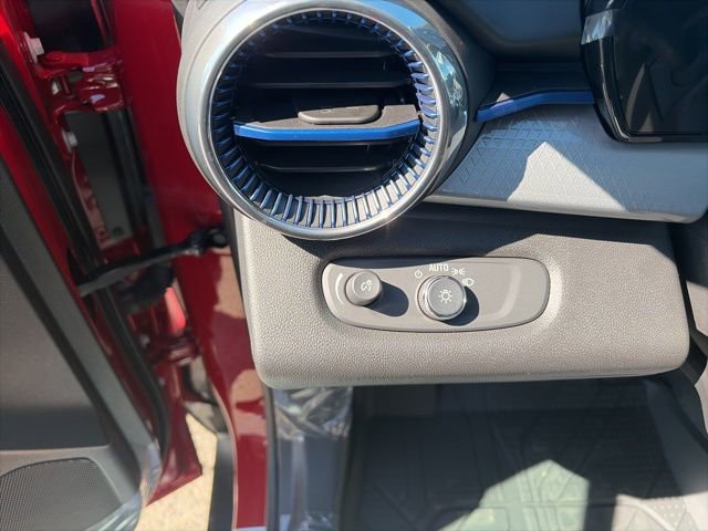New 2026 Chevrolet Trax LT w/ Driver Confidence Package FWD image 19