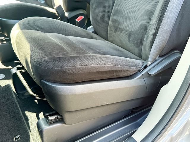 Used 2015 Dodge Grand Caravan American Value Package w/ UConnect Hands-Free Group image 19