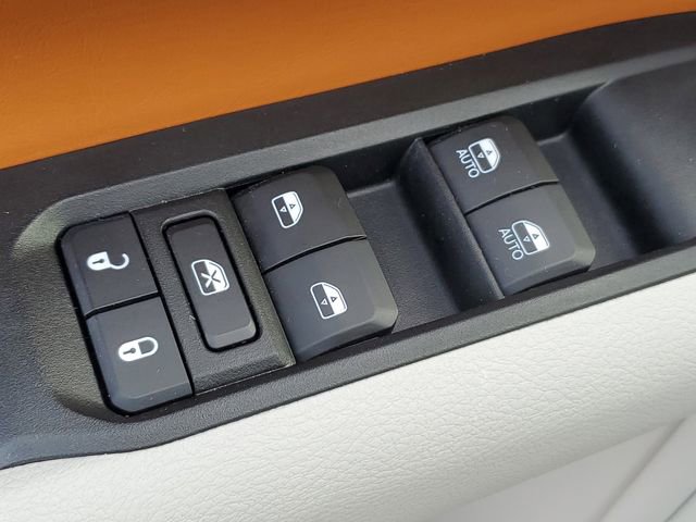 Certified 2022 Jeep Compass Limited image 10