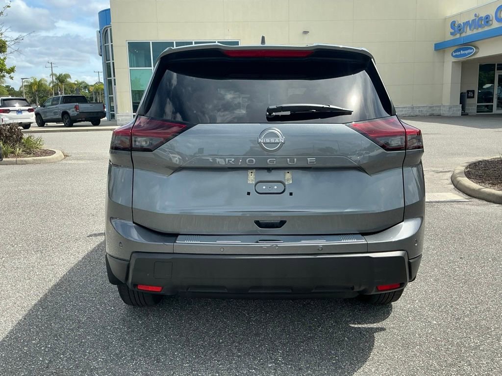 Used 2026 Nissan Rogue SV FWD image 7