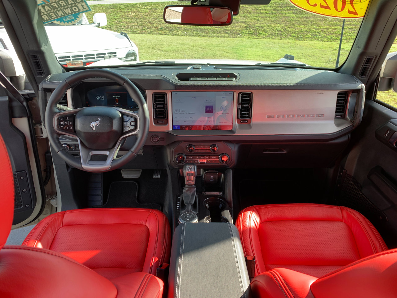 Used 2025 Ford Bronco Outer Banks w/ Sasquatch Package image 41