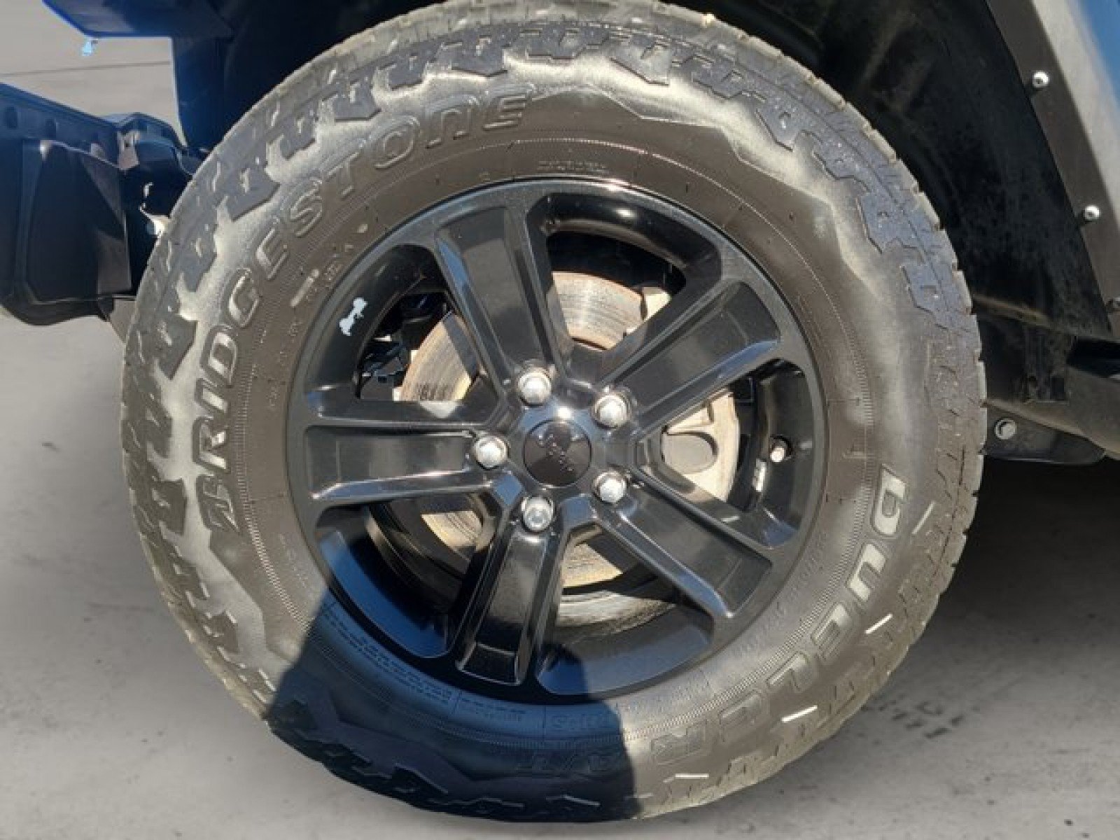 Used 2023 Jeep Wrangler Unlimited Sahara AWD/4WD image 10