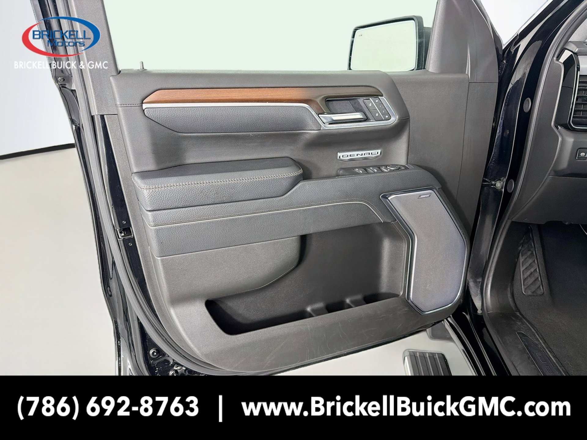 Used 2025 GMC Sierra 1500 Denali w/ Denali Reserve Package AWD/4WD image 22