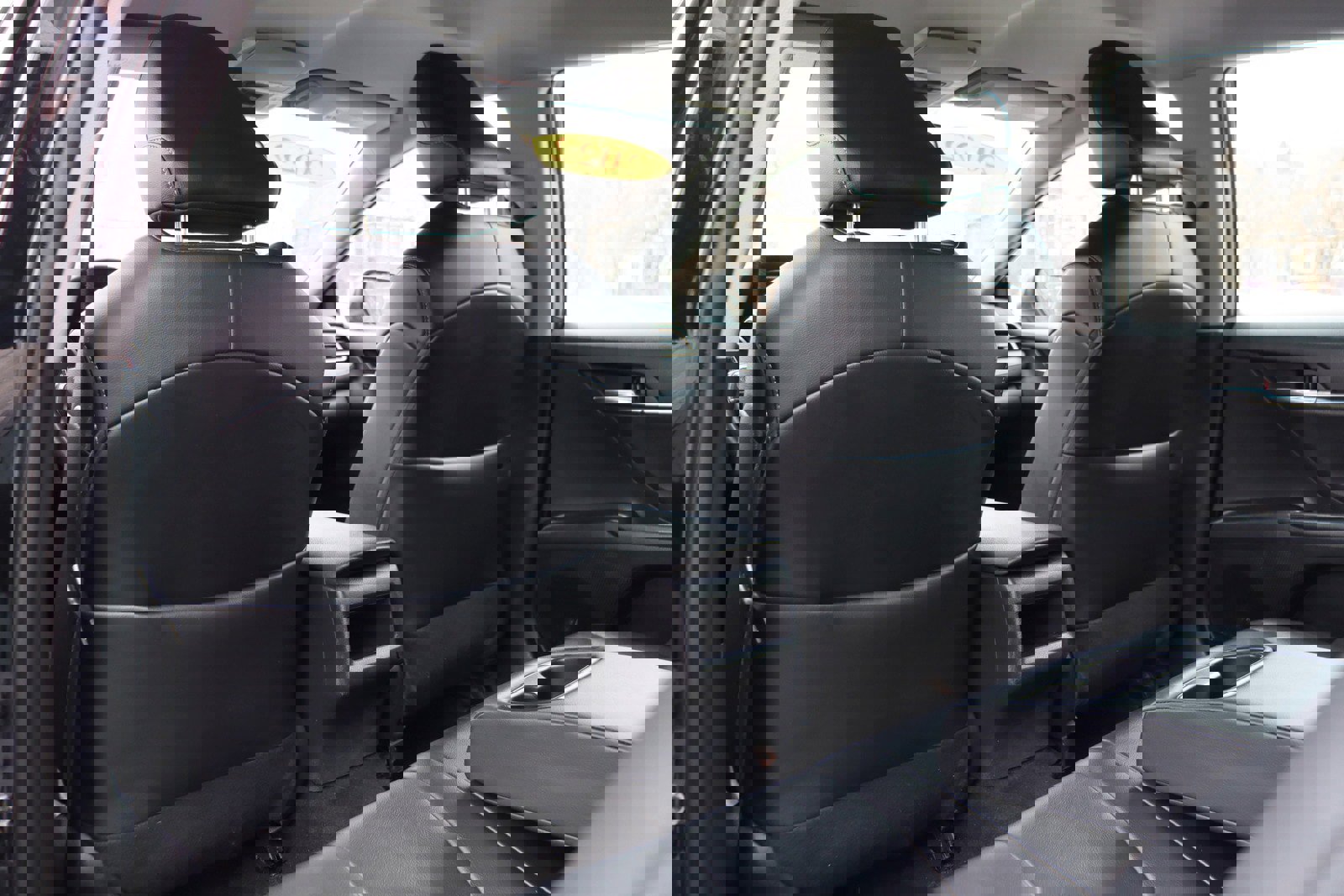 Used 2022 Toyota Camry SE image 13