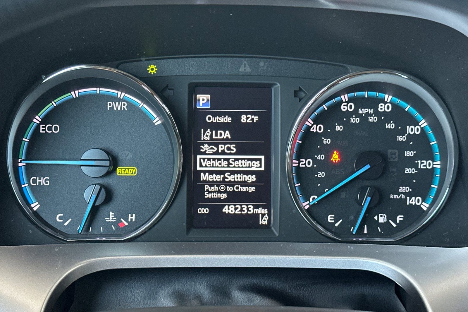Used 2018 Toyota RAV4 LE w/ Carpet Mat Package AWD/4WD image 24