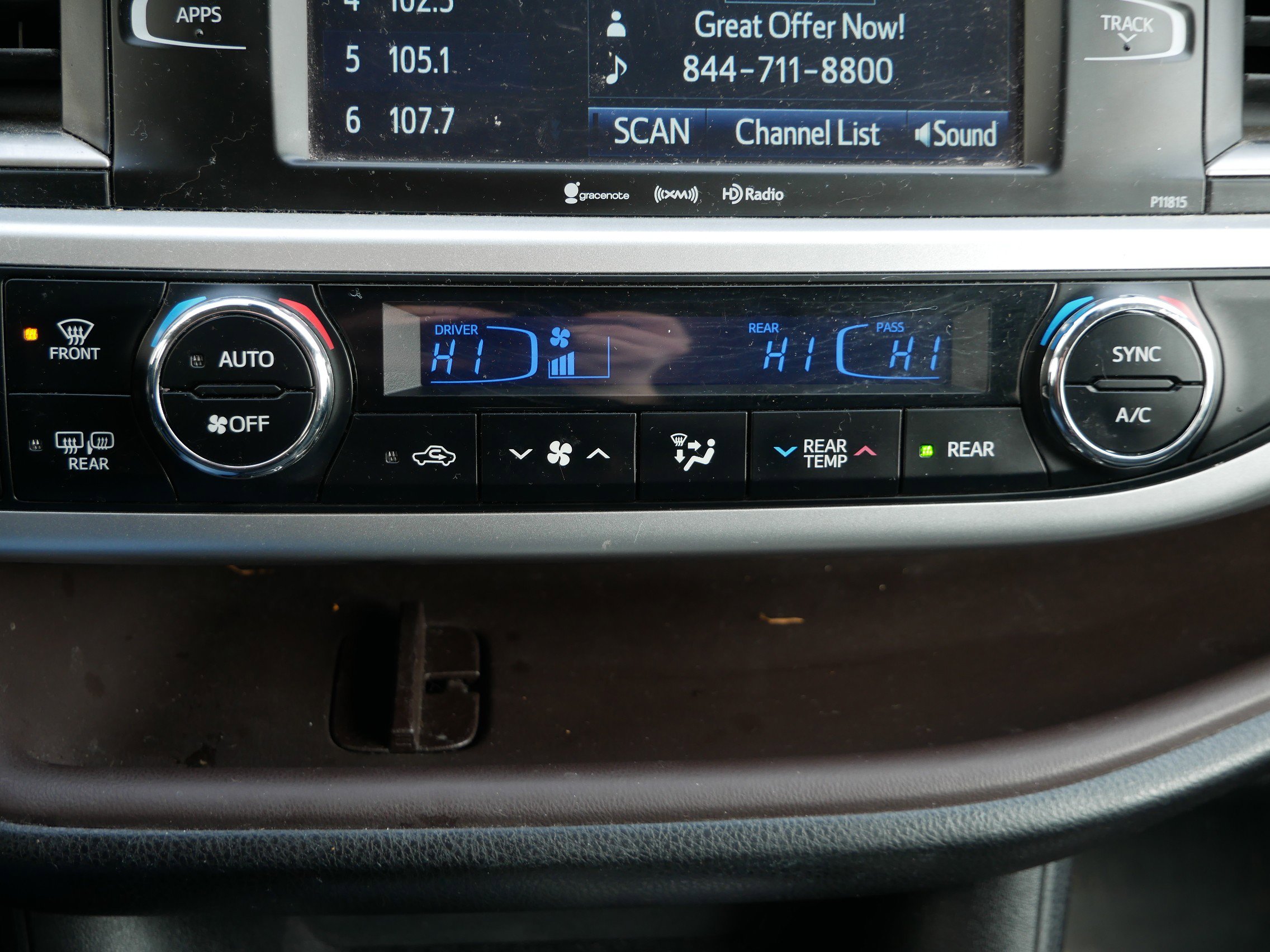 Used 2019 Toyota Highlander Plus AWD/4WD image 15