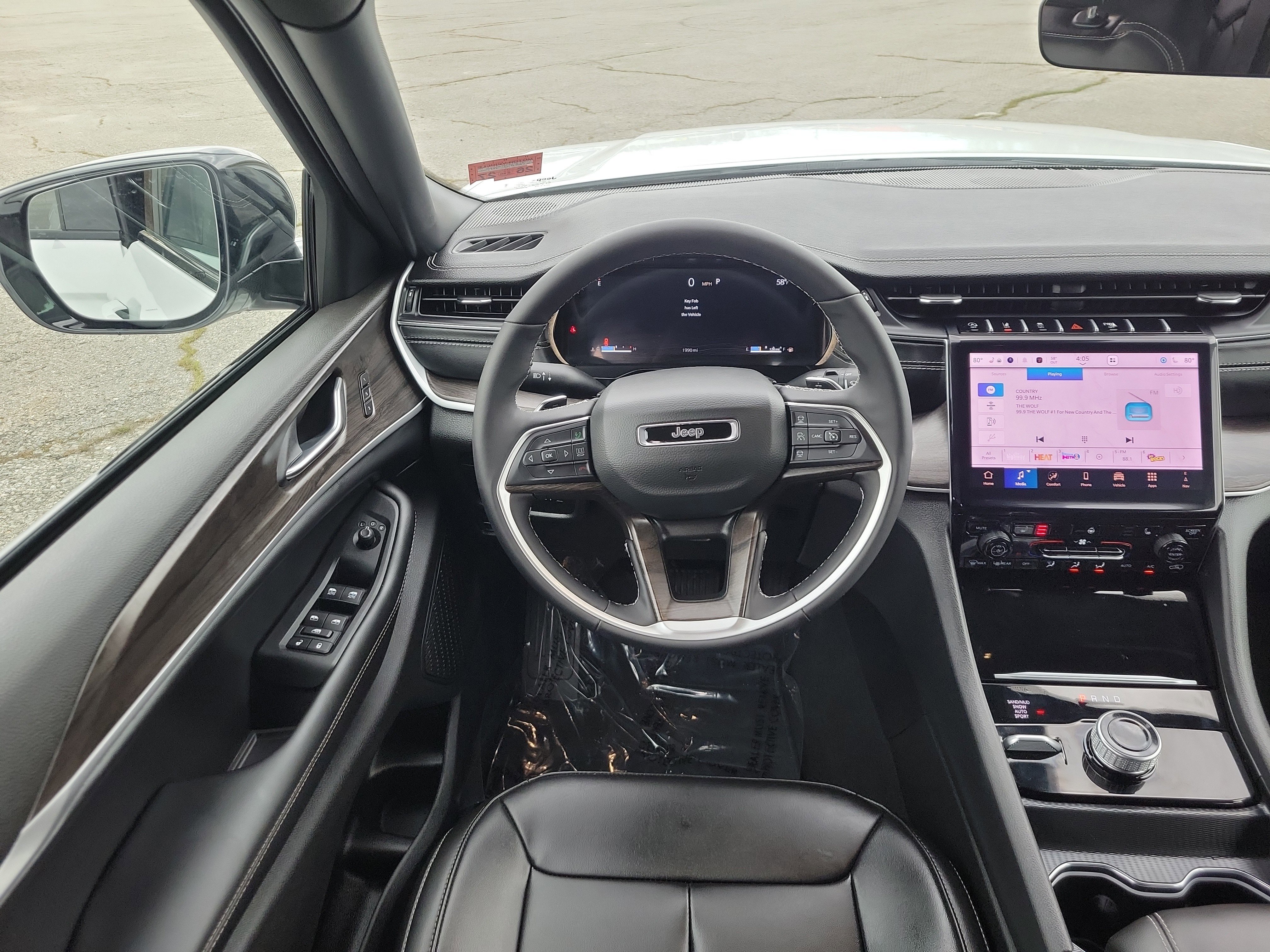 Used 2025 Jeep Grand Cherokee Limited AWD/4WD image 19