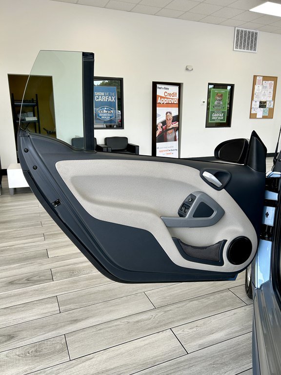 Used 2013 smart fortwo passion RWD image 9