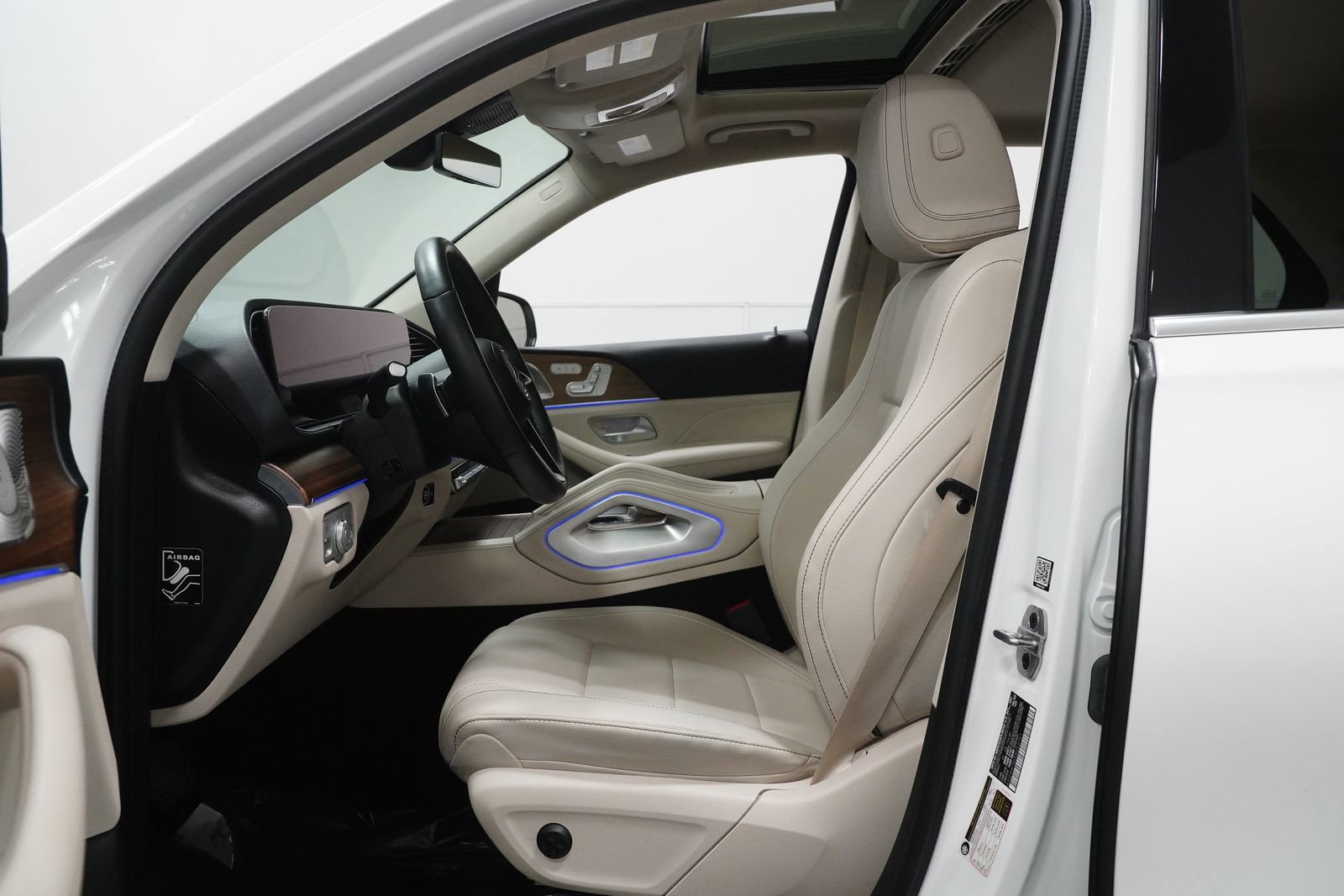 Certified 2024 Mercedes-Benz GLE 350 4MATIC image 2