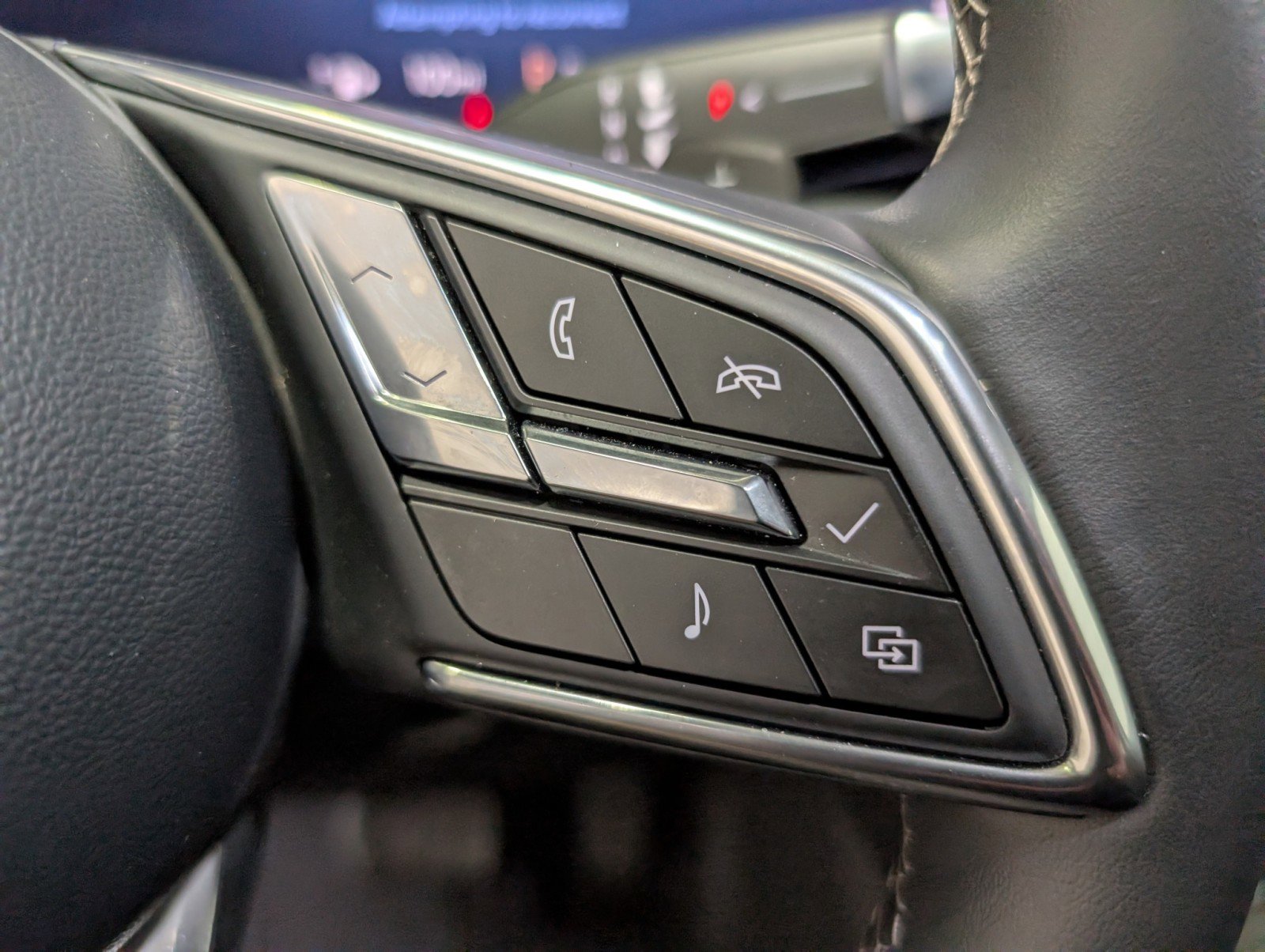 Used 2025 Buick Envision Preferred image 18