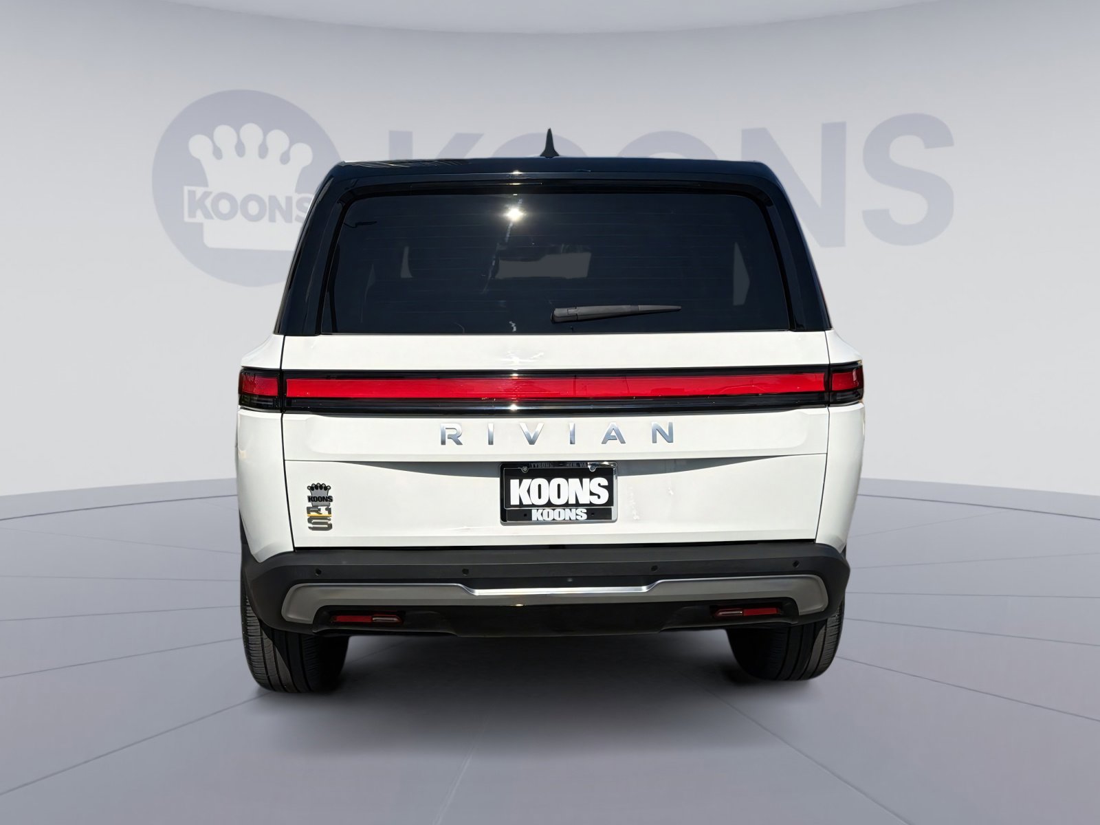 Used 2024 Rivian R1S Adventure image 5