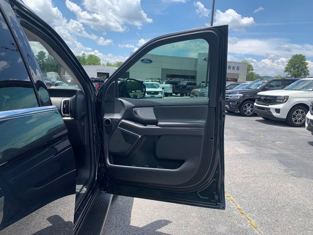 New 2025 Ford Expedition Active RWD image 16
