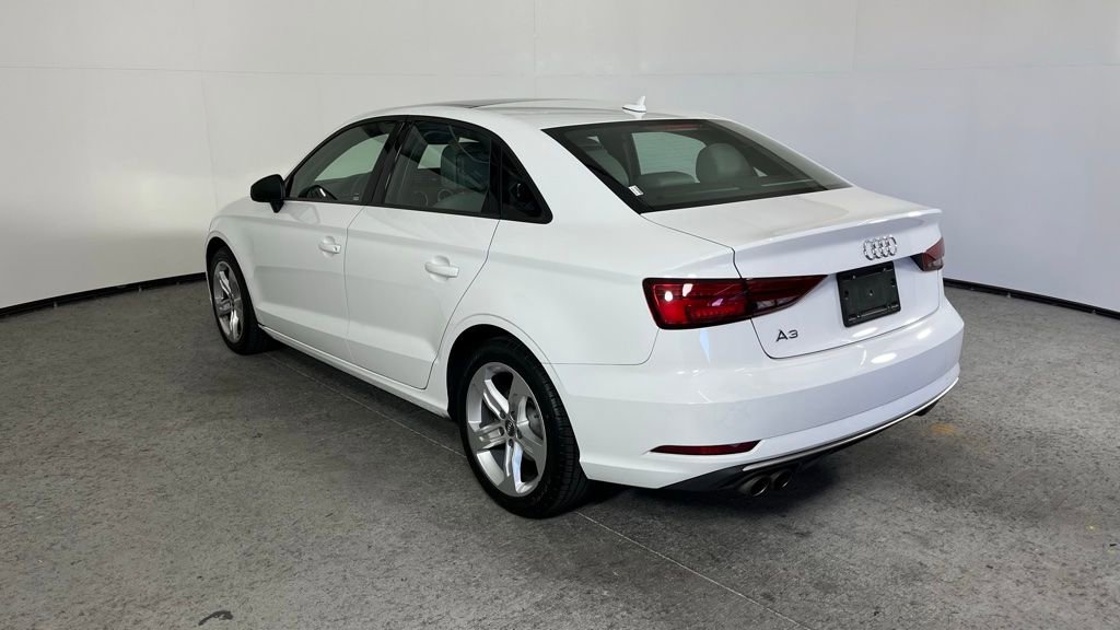 Used 2018 Audi A3 2.0T Premium image 5