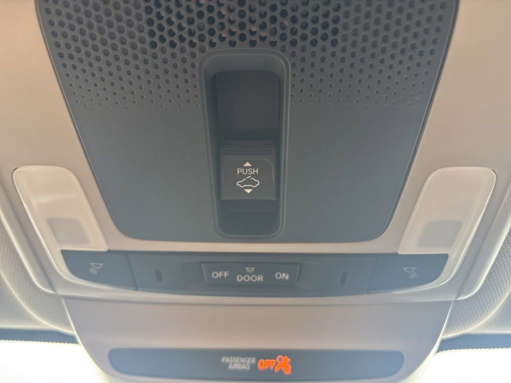 Used 2025 Honda HR-V EX-L image 22