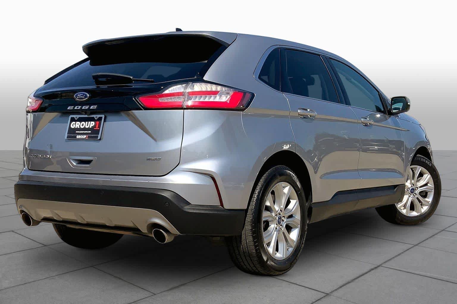 Used 2022 Ford Edge Titanium w/ Equipment Group 301A AWD/4WD image 13