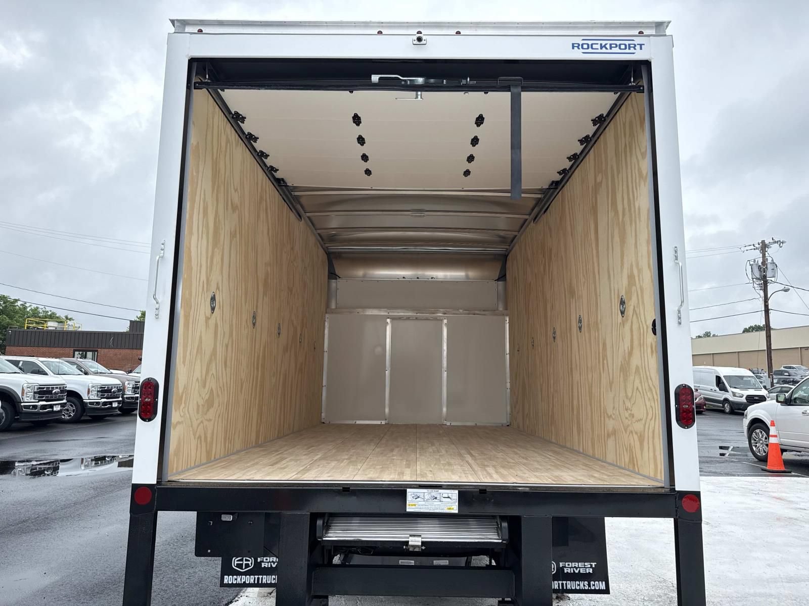 New 2027 Ford E-350 and Econoline 350 Super Duty w/ Power Equipment Group RWD image 11