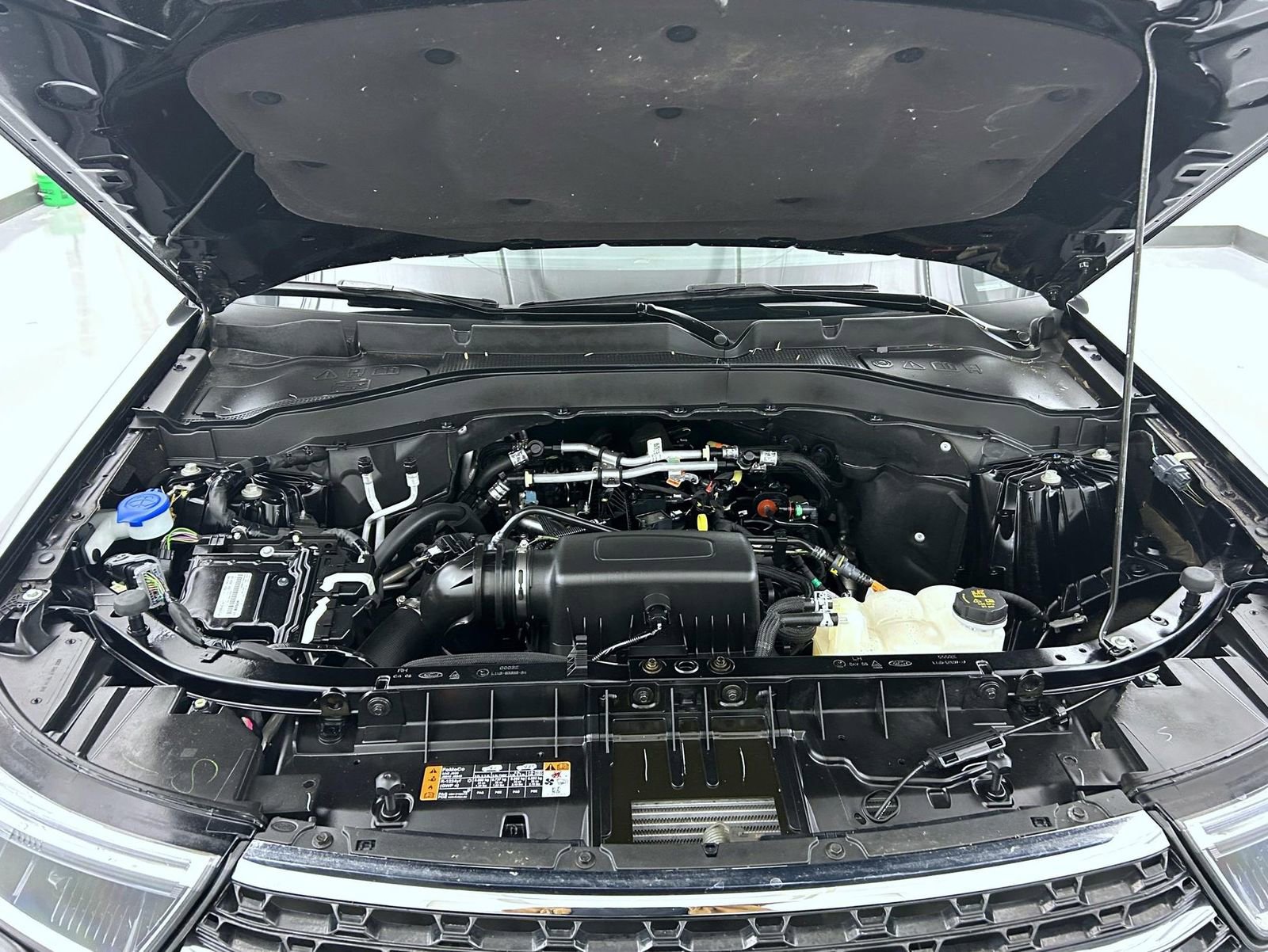 Used 2023 Ford Explorer XLT image 26