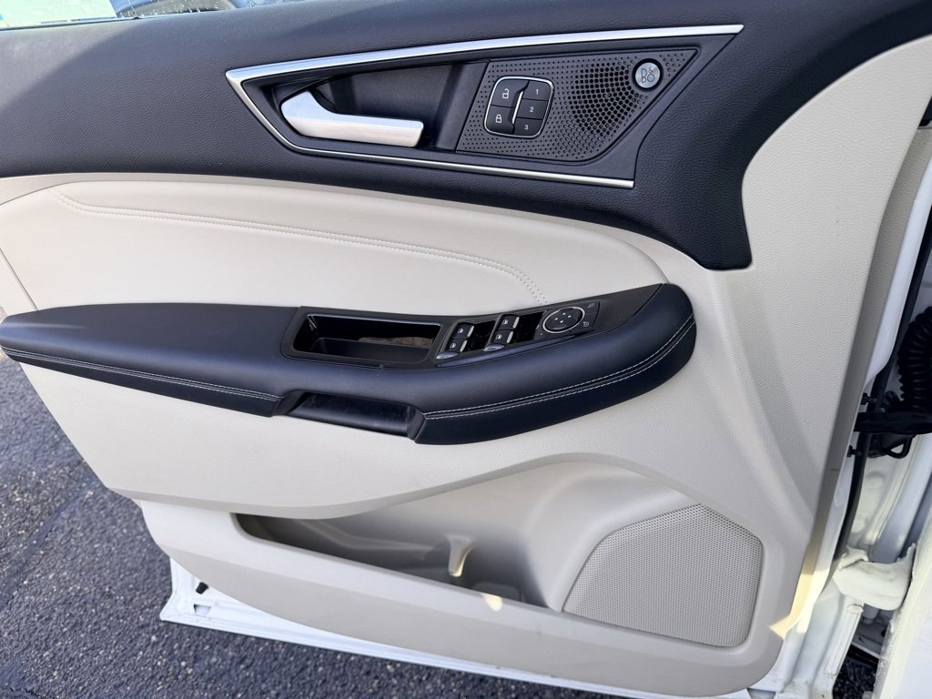 Used 2020 Ford Edge Titanium w/ Equipment Group 301A image 21