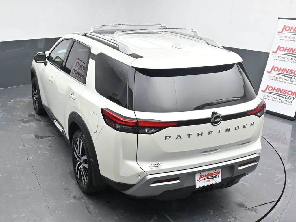 Used 2024 Nissan Pathfinder Platinum w/ Cargo Package image 31