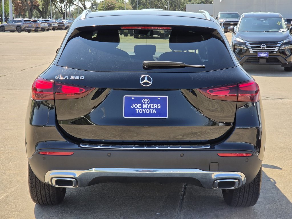 Used 2025 Mercedes-Benz GLA 250 image 8