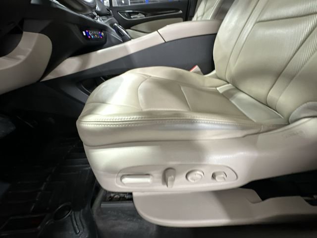 Used 2020 Buick Enclave Premium AWD/4WD image 18