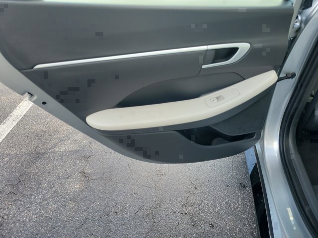 Used 2025 Hyundai Sonata SEL FWD image 16