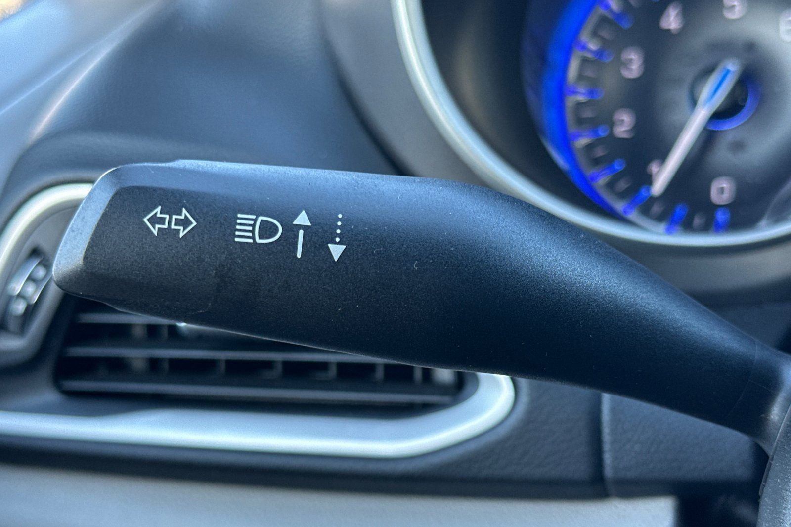 Used 2022 Chrysler Pacifica Touring-L FWD image 36