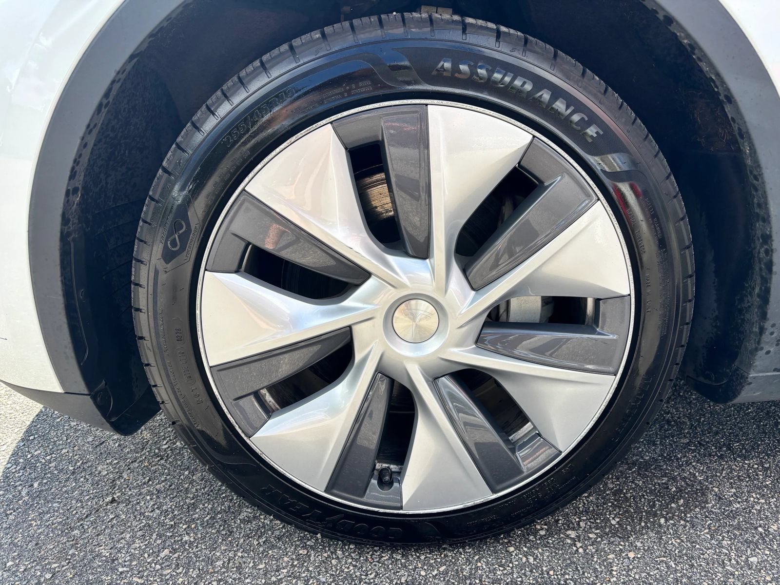 Used 2023 Tesla Model Y Long Range AWD/4WD image 11