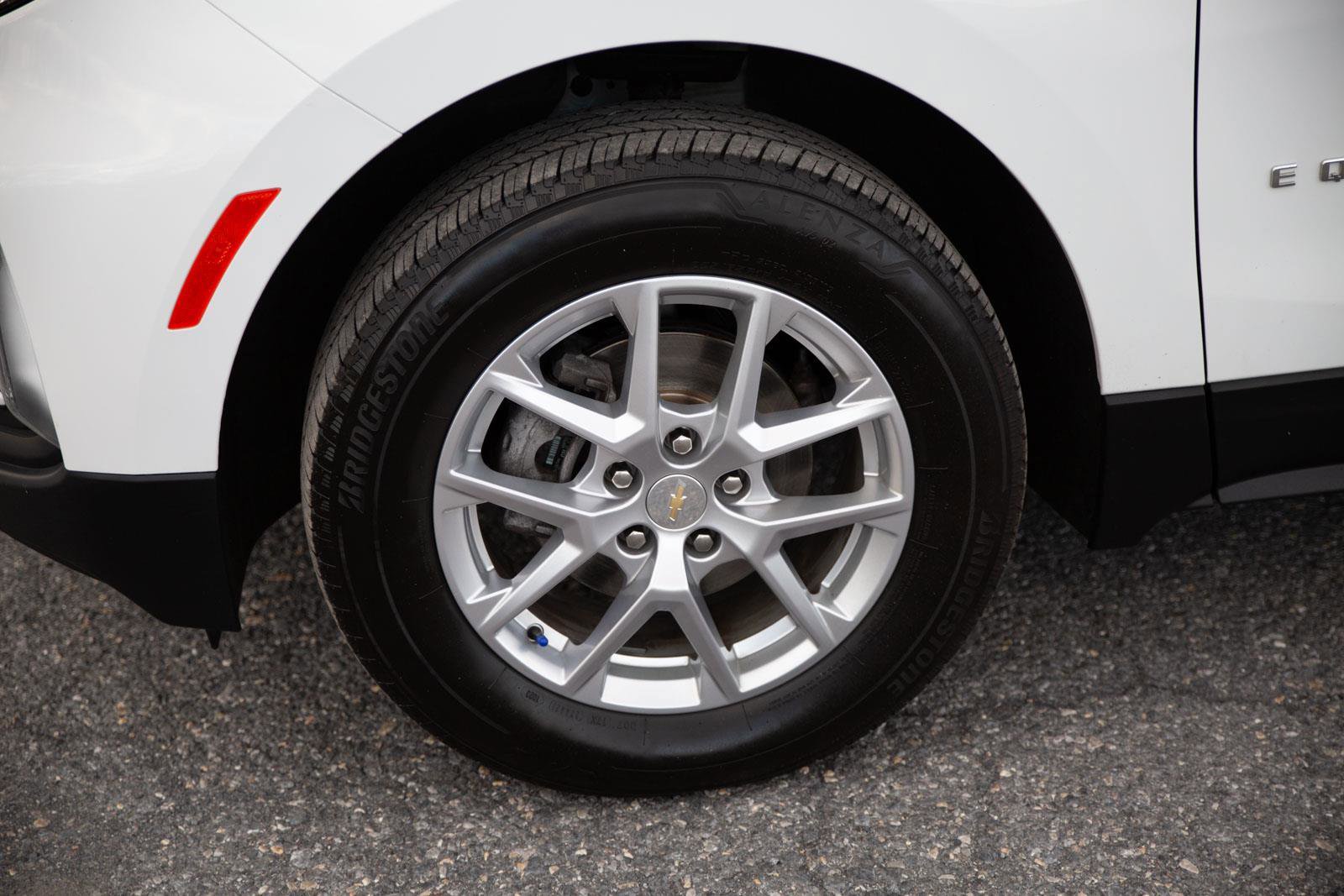 Certified 2023 Chevrolet Equinox LT w/ Driver Convenience Package image 10