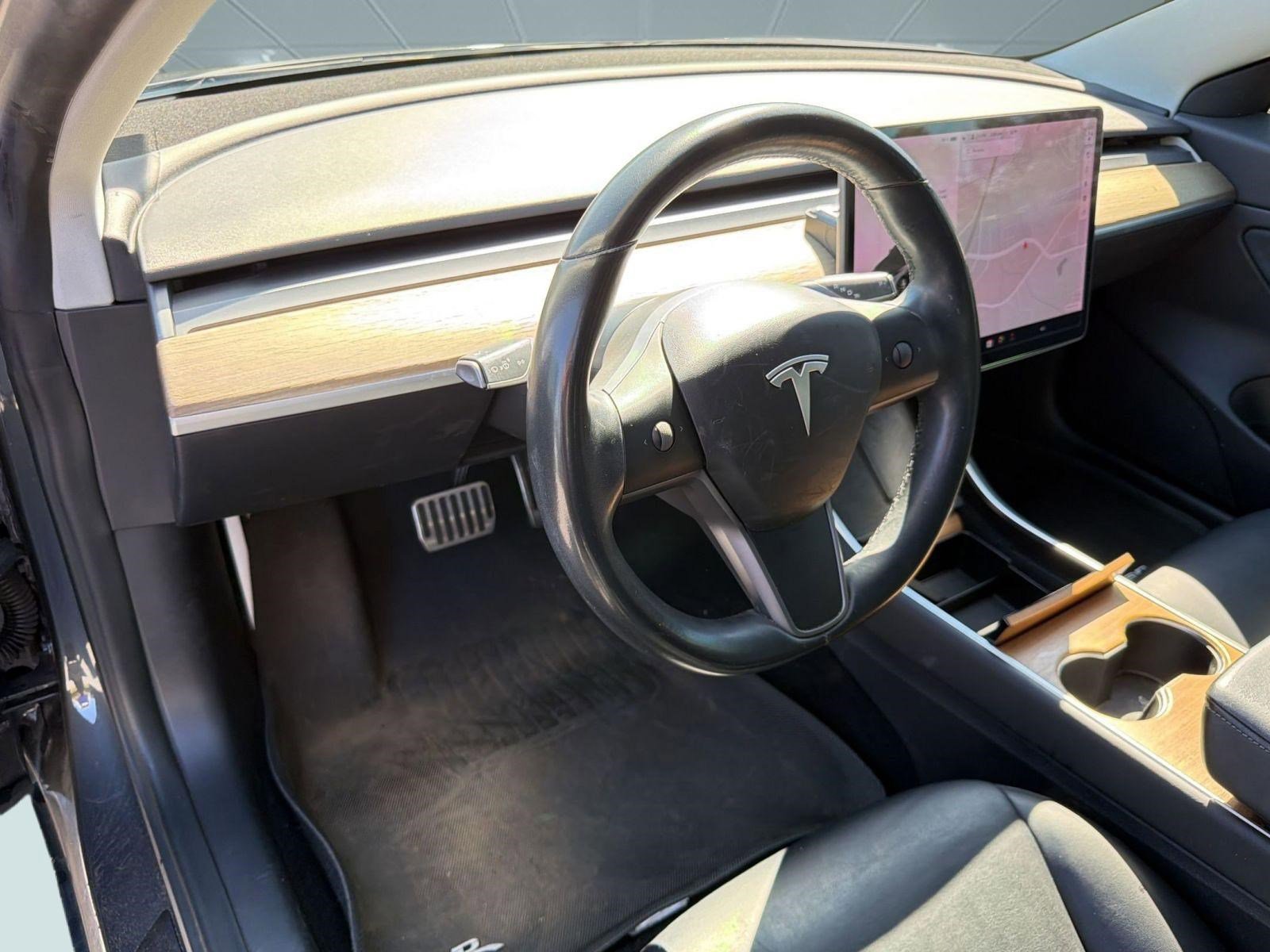 Used 2019 Tesla Model 3 Long Range image 4