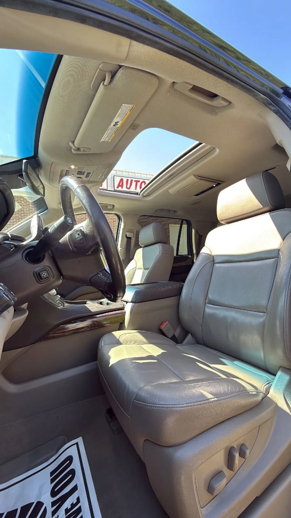 Used 2019 Chevrolet Tahoe LT w/ LT Signature Package AWD/4WD image 18