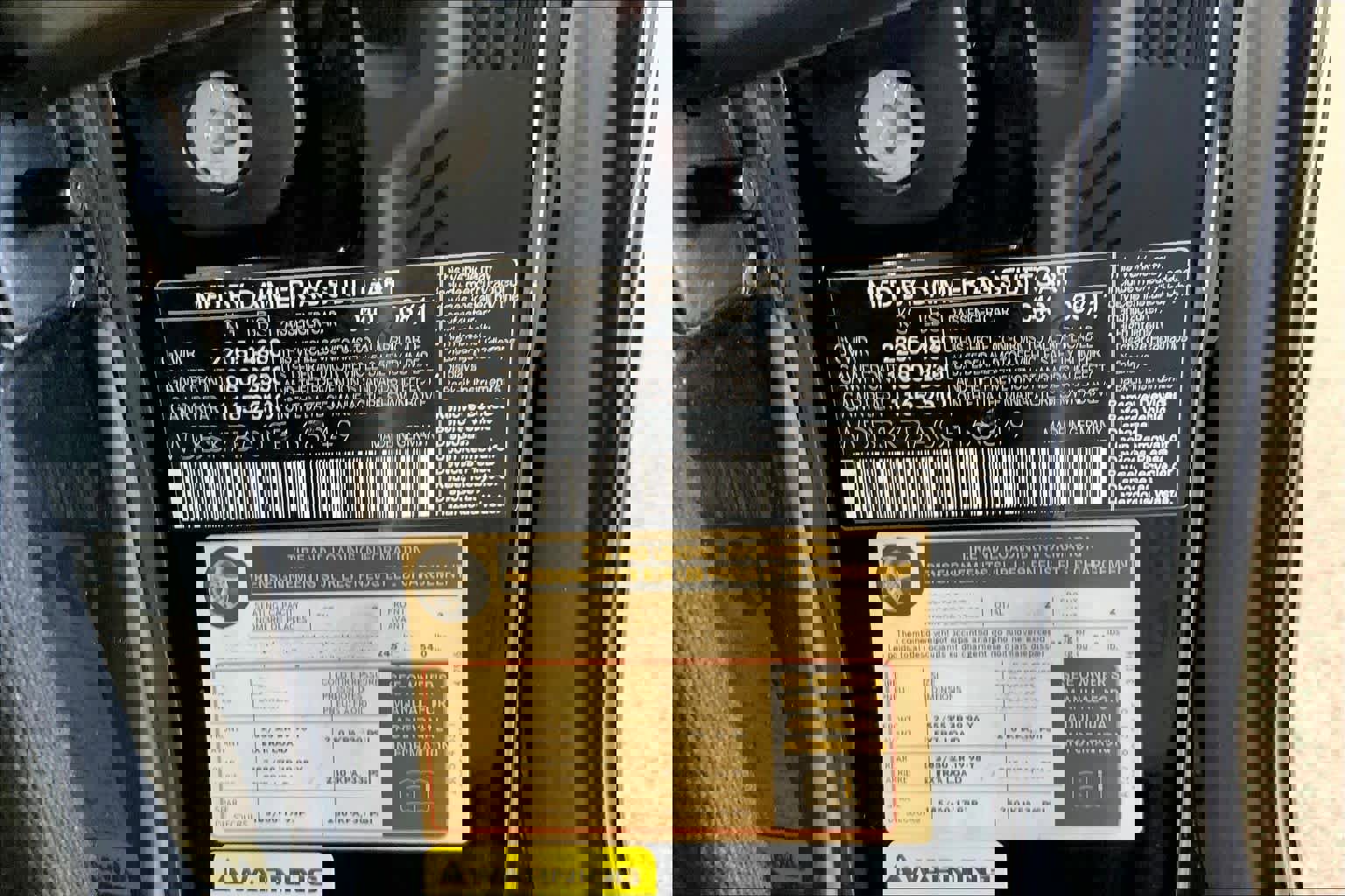 Used 2012 Mercedes-Benz SL 550 image 28