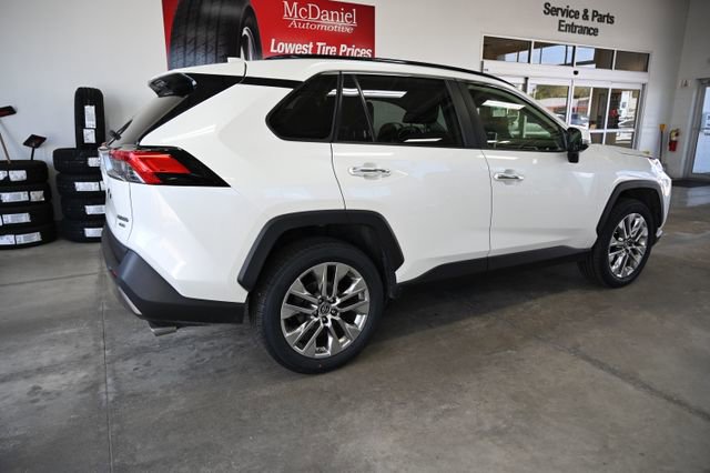 Used 2019 Toyota RAV4 Limited w/ Advanced Technology Package AWD/4WD image 5