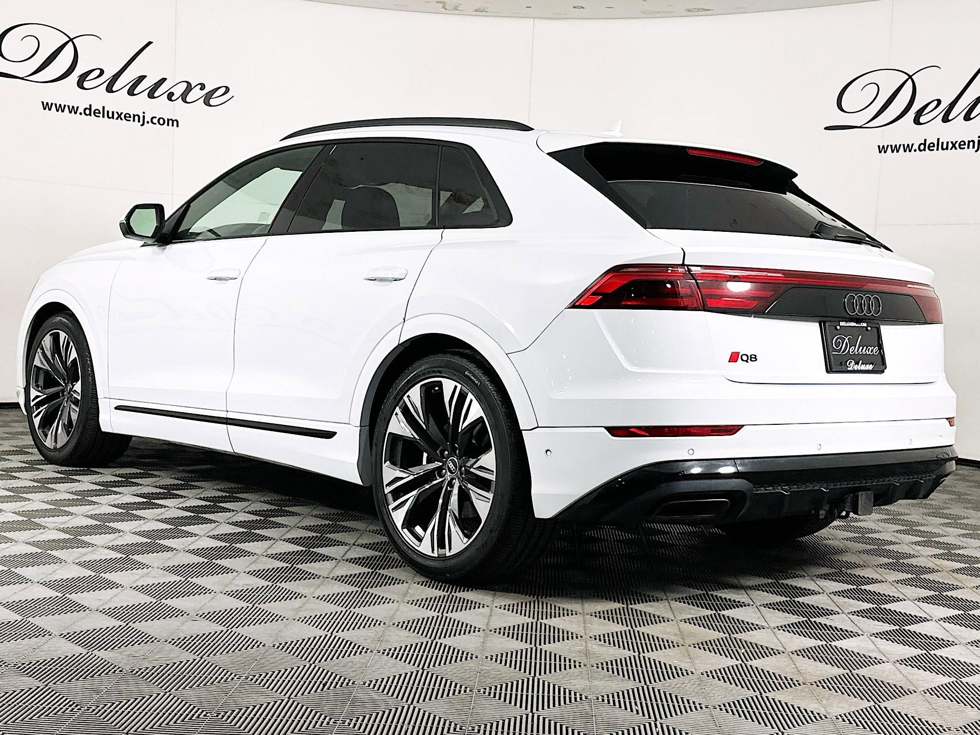 Used 2024 Audi Q8 Prestige w/ Prestige Package AWD/4WD image 4
