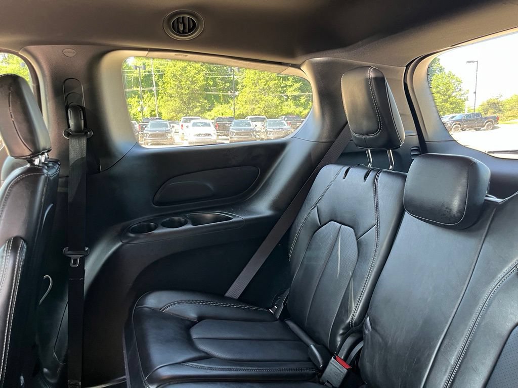 Used 2025 Chrysler Pacifica Select FWD image 29