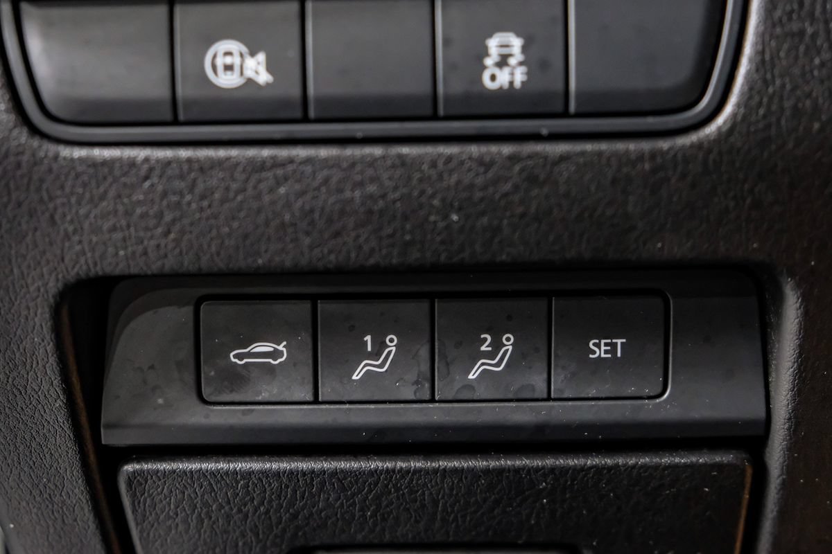 Used 2024 MAZDA MAZDA3 s FWD image 26