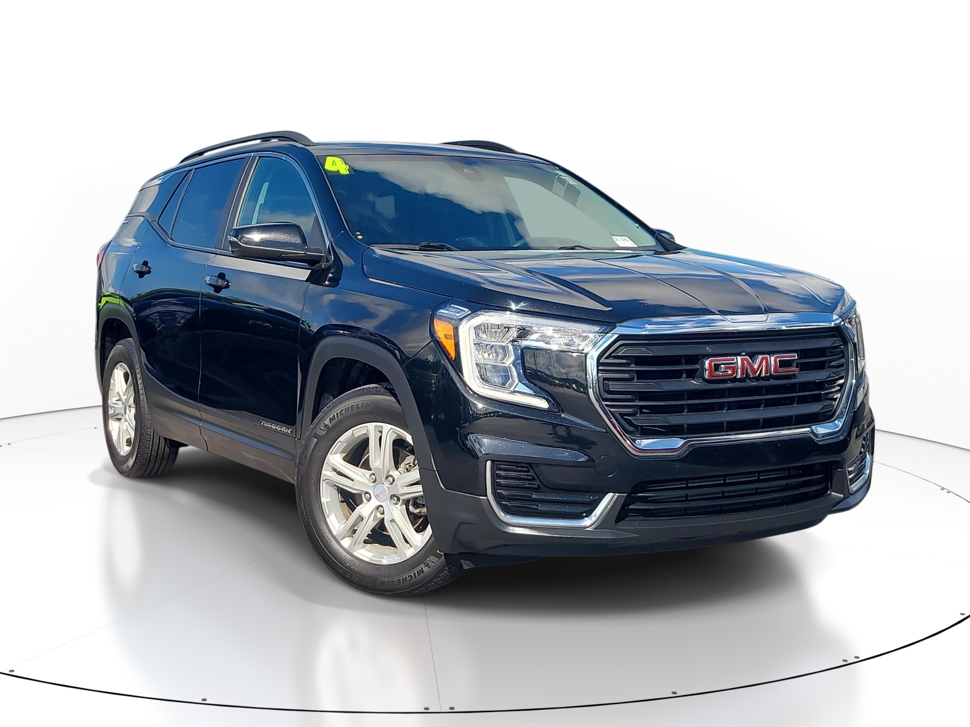 Used 2024 GMC Terrain SLE w/ Driver Convenience Package FWD image 1