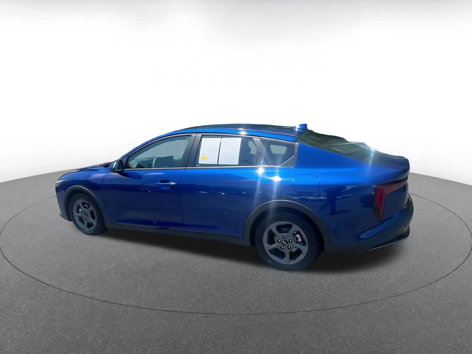 Used 2025 Kia K4 FWD image 9