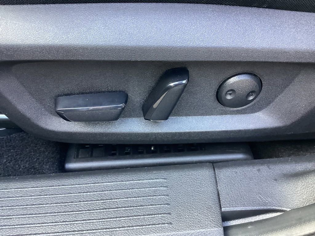 Used 2024 Nissan Rogue SV image 17